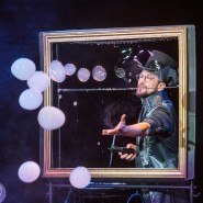 Иллюзионное мыльное шоу «Повелители мыльных пузырей» фотографии
