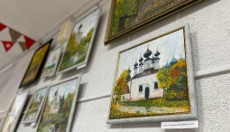 Персональная выставка Елены Грипас «Одеваясь в палитру».
