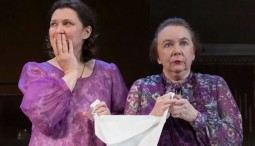 Спектакль «Под одной крышей»