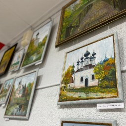 Персональная выставка Елены Грипас «Одеваясь в палитру».