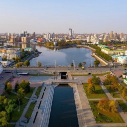Плотина городского пруда на реке Исеть