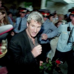 Выставка «Кадровый голод: Юрий Феклистов»