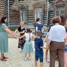 Праздничная программа «На Спасовки — в гости»
