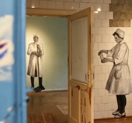 Выставка «Фото и слово: хроника дней "Л52"»