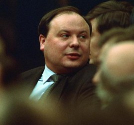 Выставка «История одного экспоната: к 70-летию Егора Гайдара»